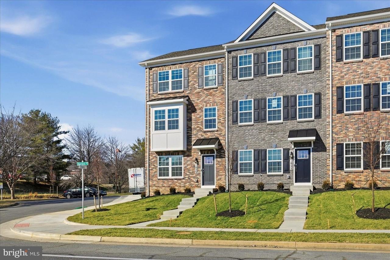 1829 Harvest Dr - Photo 2 of 39