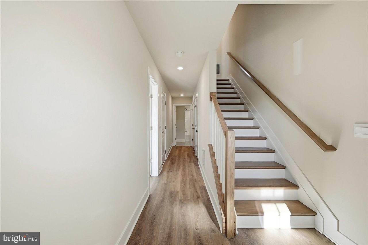 1829 Harvest Dr - Photo 6 of 39