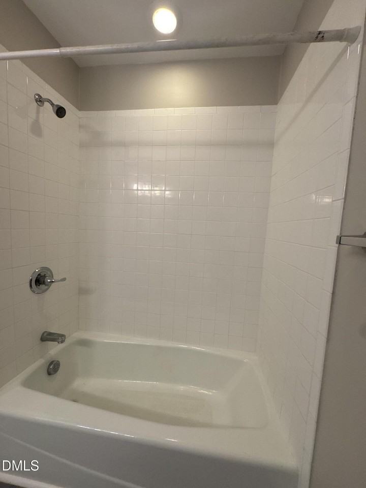 747 Weathergreen Dr - Photo 6 of 18