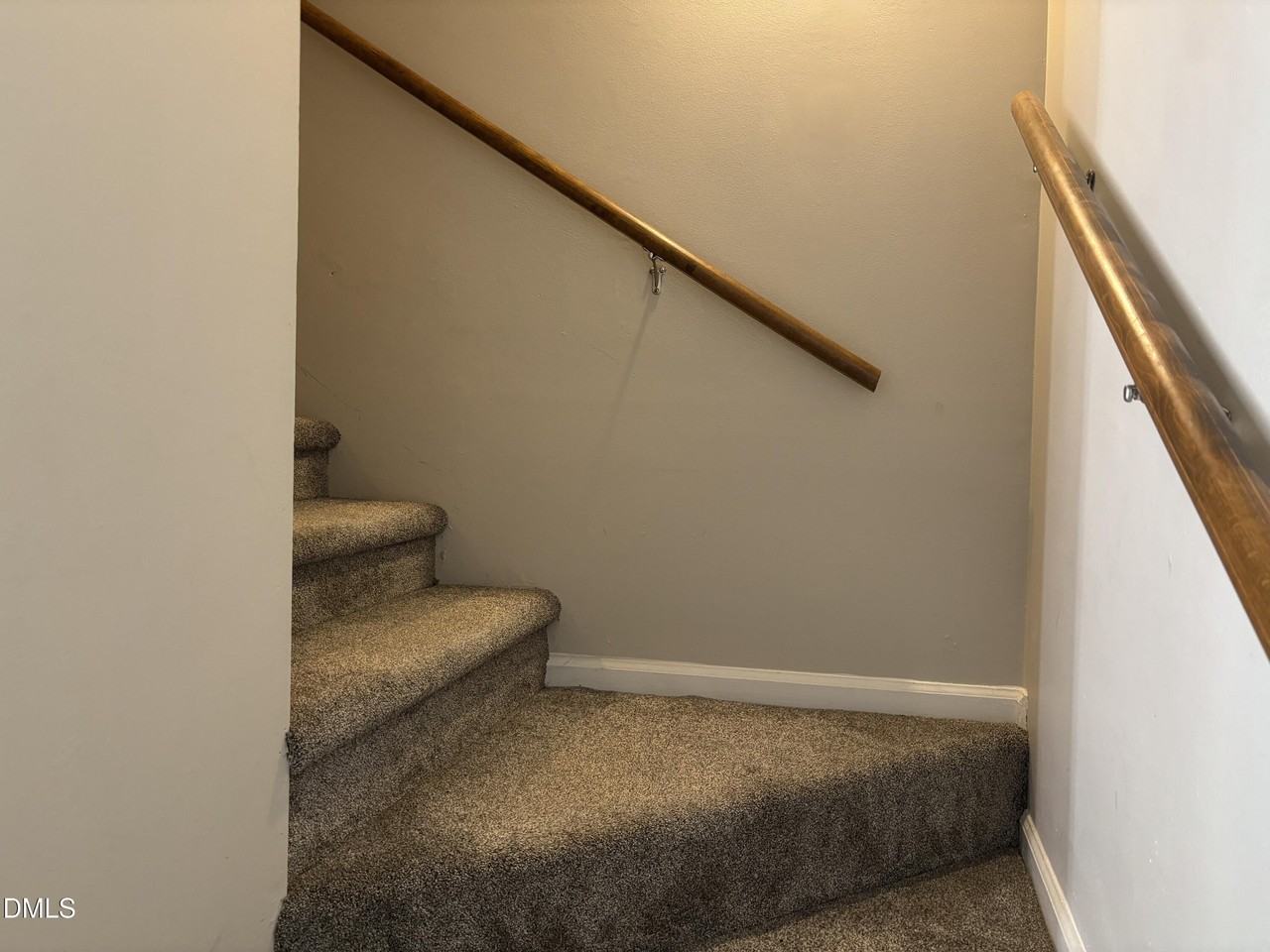 2922B Glenridge Dr - Photo 5 of 8