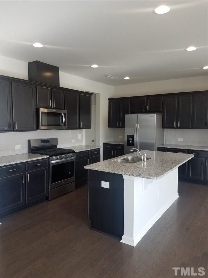 820 Bristol Bridge Dr - Photo 5 of 19