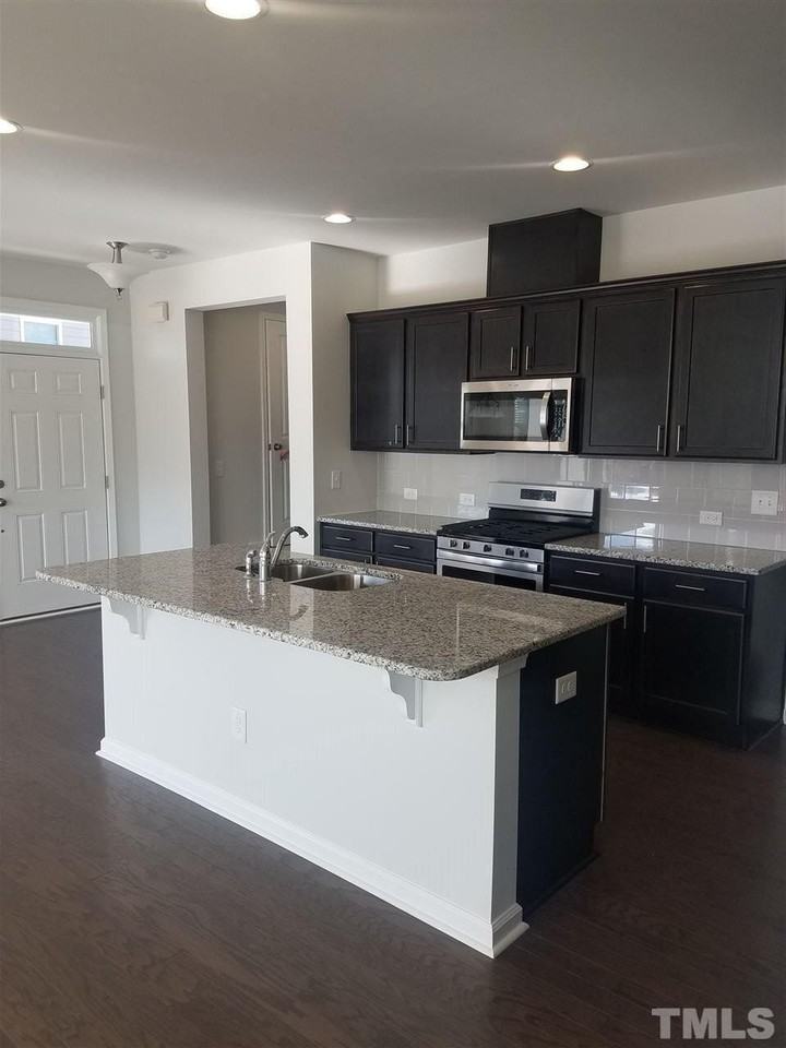 820 Bristol Bridge Dr - Photo 6 of 19