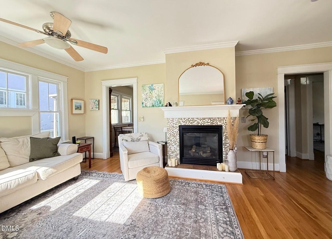 709 Holden St - Photo 4 of 29