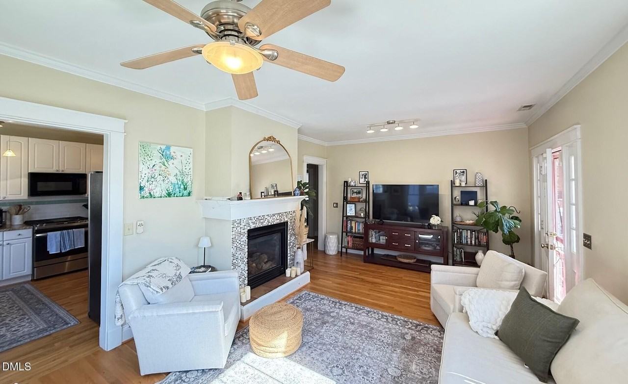 709 Holden St - Photo 6 of 29