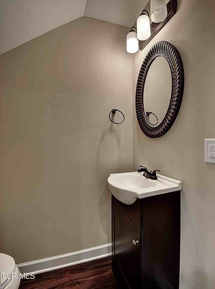 93 Chucks Aly - Photo 5 of 18