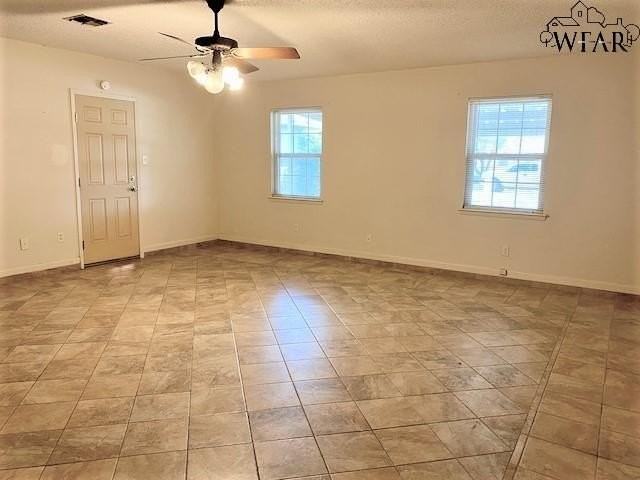 1522 Glendale Dr - Photo 3 of 14