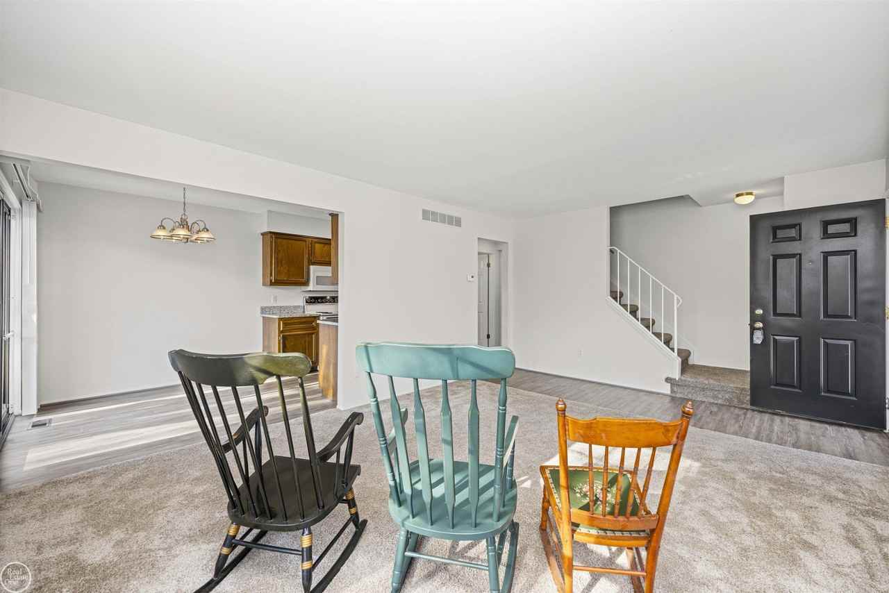 24597 N Meadow Dr #63-16 - Photo 3 of 38