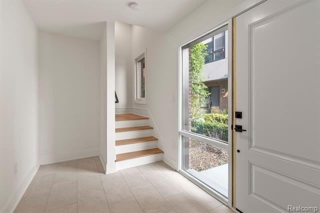 2037 11th St #8 - Photo 2 of 32