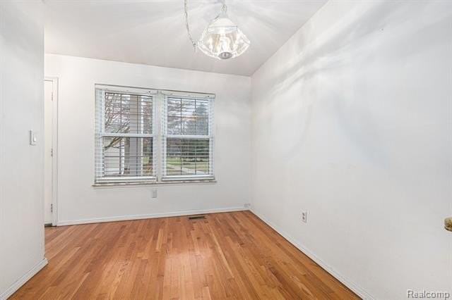 41712 Onaway Dr - Photo 6 of 12