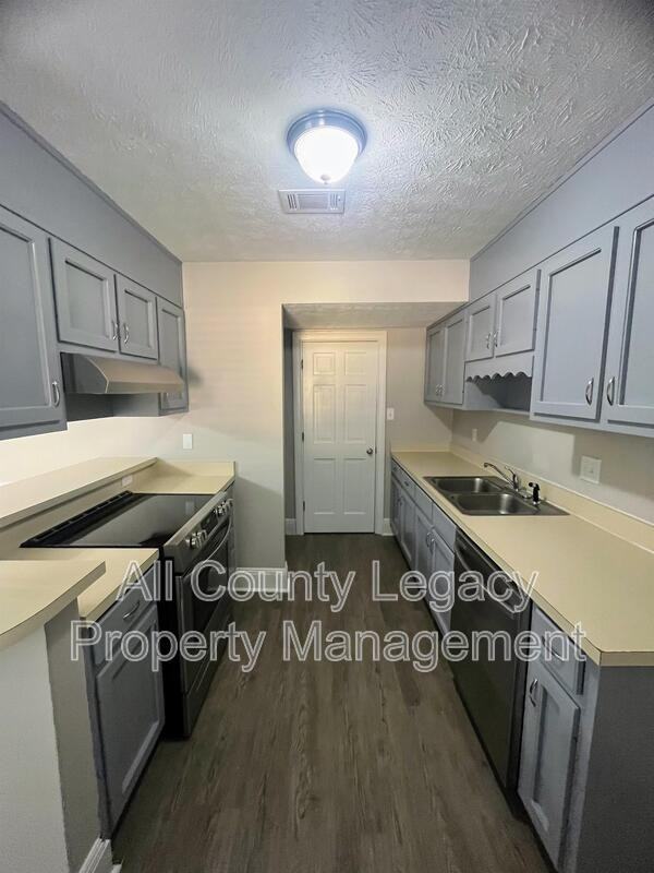 6123 Queen Anne Ct - Photo 4 of 11