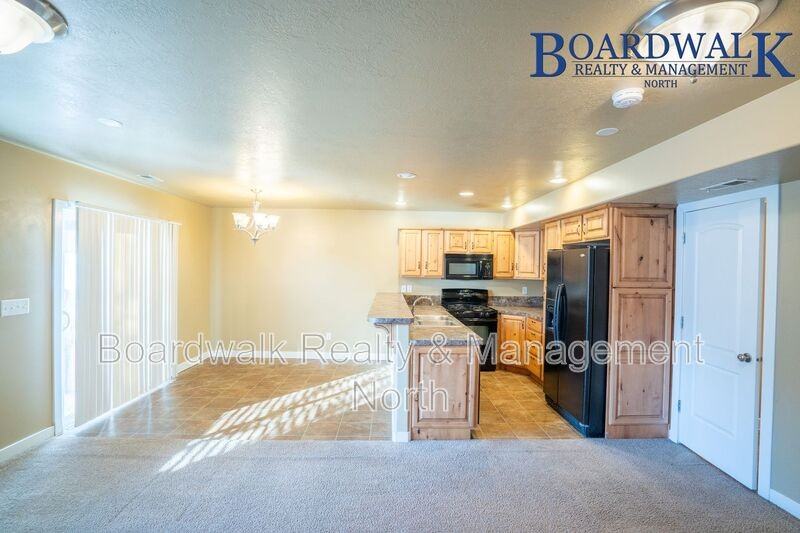 961 Nw - Photo 3 of 24