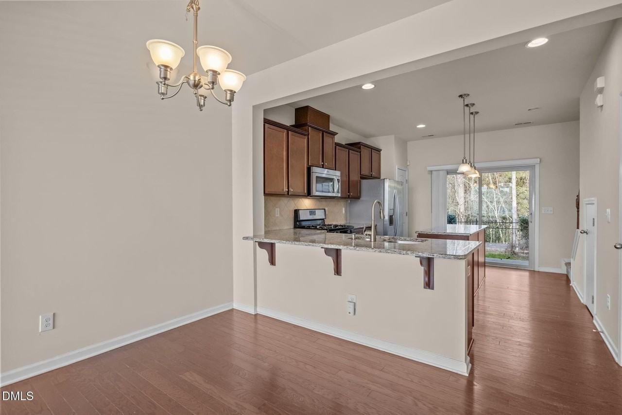 232 Mt Evans Dr - Photo 5 of 21