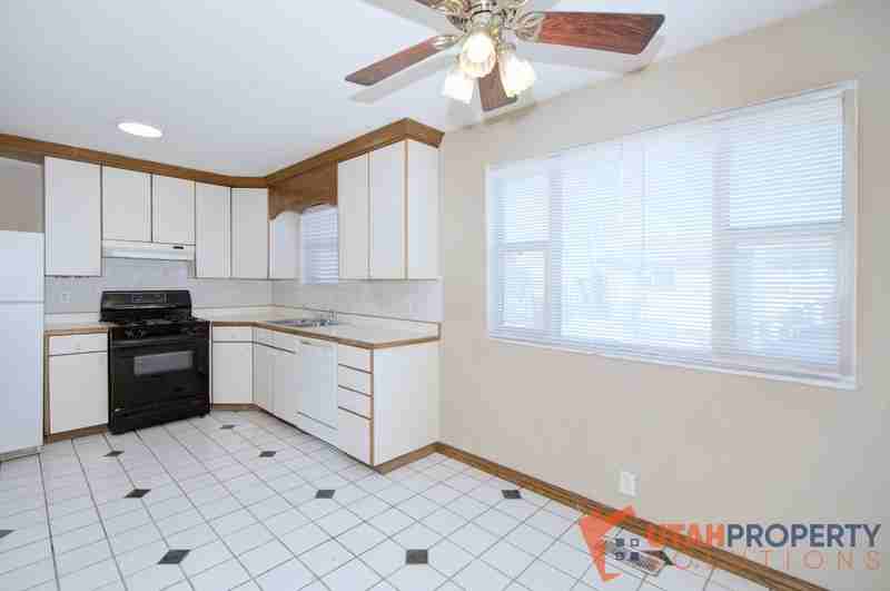 5001 S Heath Ave - Photo 4 of 11