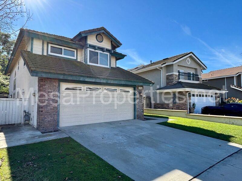 15572 Ficus St - Photo 2 of 25