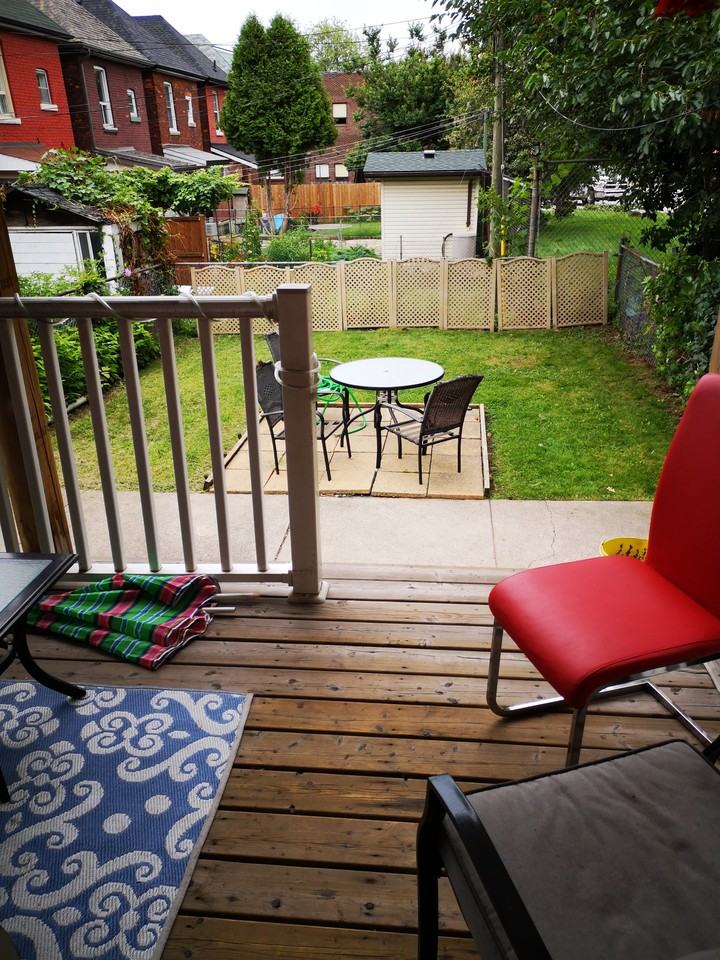 128 Queen Street North - Photo 6 of 11