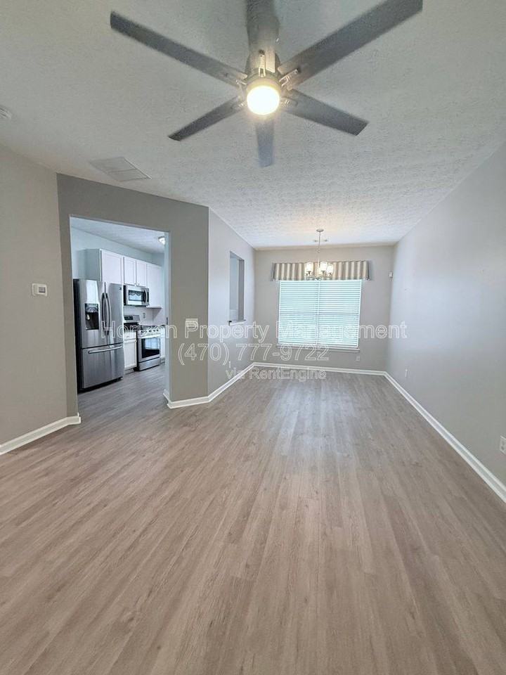 6474 Portside Way - Photo 3 of 10