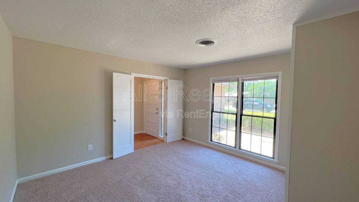 418 Stroll Dr - Photo 7 of 10