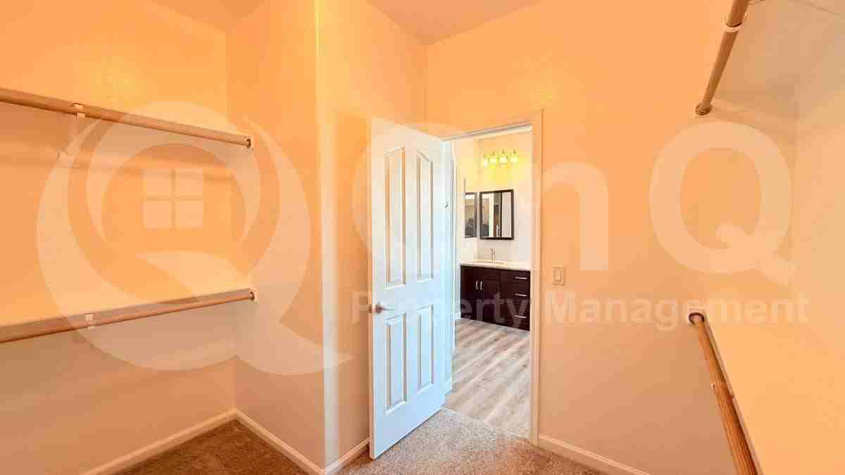 12230 W Miami St - Photo 3 of 10