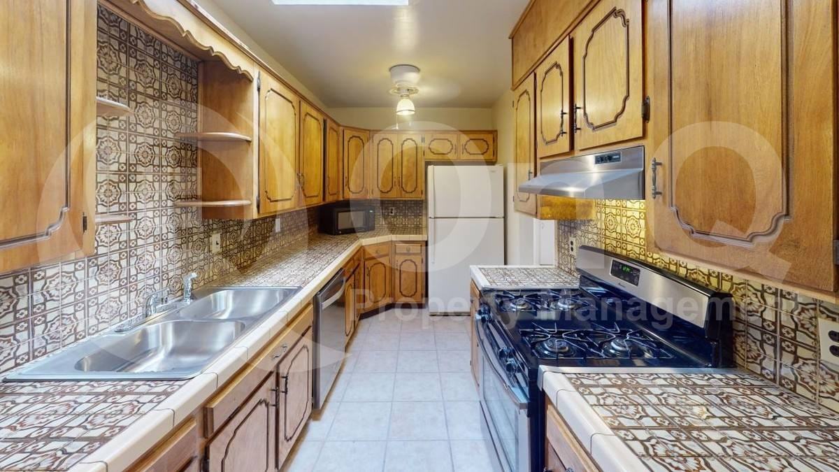 2701 E Warwick Vis - Photo 2 of 10