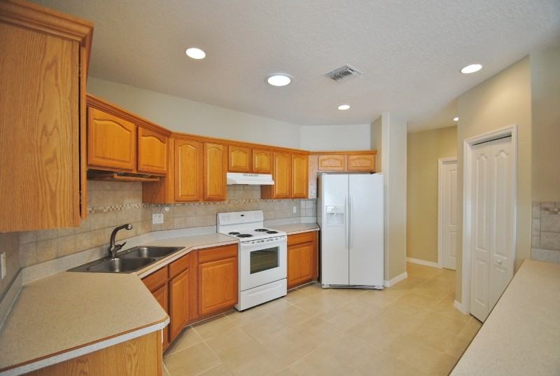 2134 Sleepy Hollow Dr NE - Photo 3 of 14