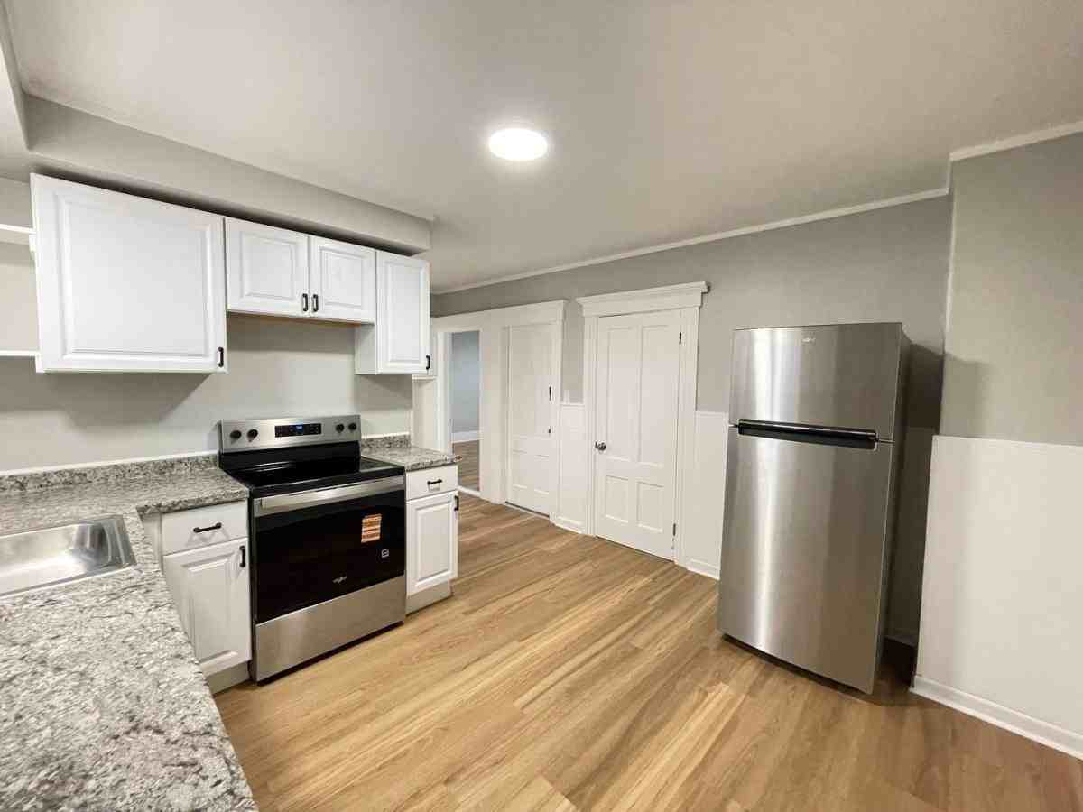 43 Ashland St #1 - Photo 2 of 10