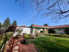 featured image of 3884 Bayview Cir