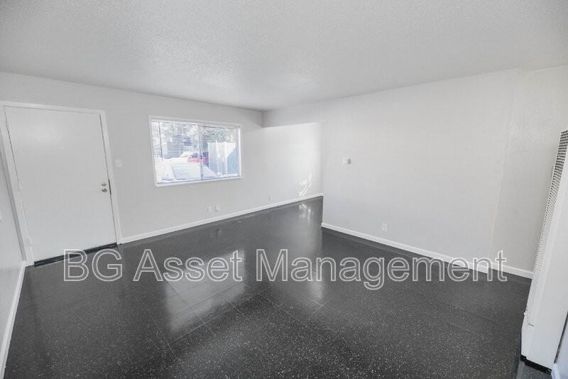 134 Marina Way - Photo 2 of 23