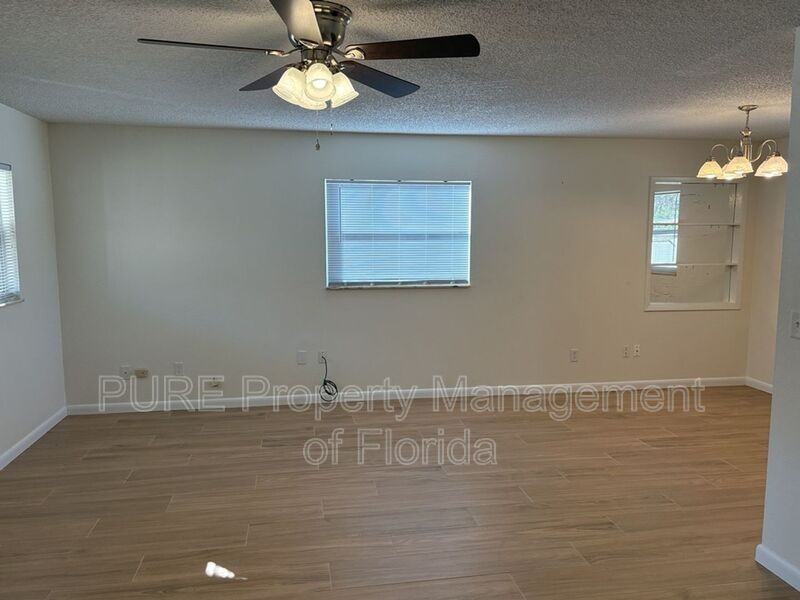 6807 Nw 62nd Pl - Photo 5 of 50