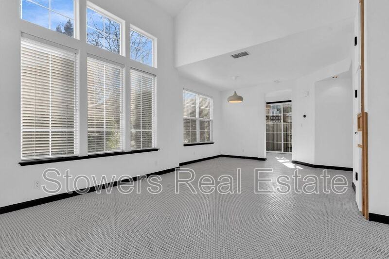 1188 River Rock Ln - Photo 3 of 26