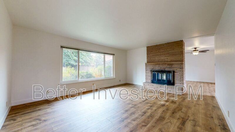 4729 Montgomery Dr - Photo 2 of 20