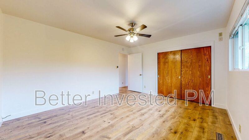 4729 Montgomery Dr - Photo 6 of 20