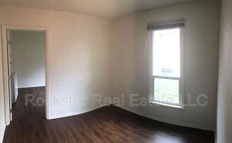 2017 N Hamilton St #2 - Photo 5 of 24