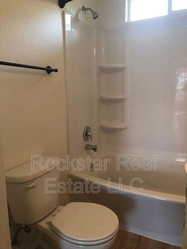 2017 N Hamilton St #2 - Photo 7 of 24