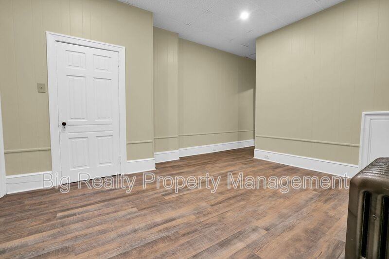 72 N Main St #1 - Photo 4 of 34