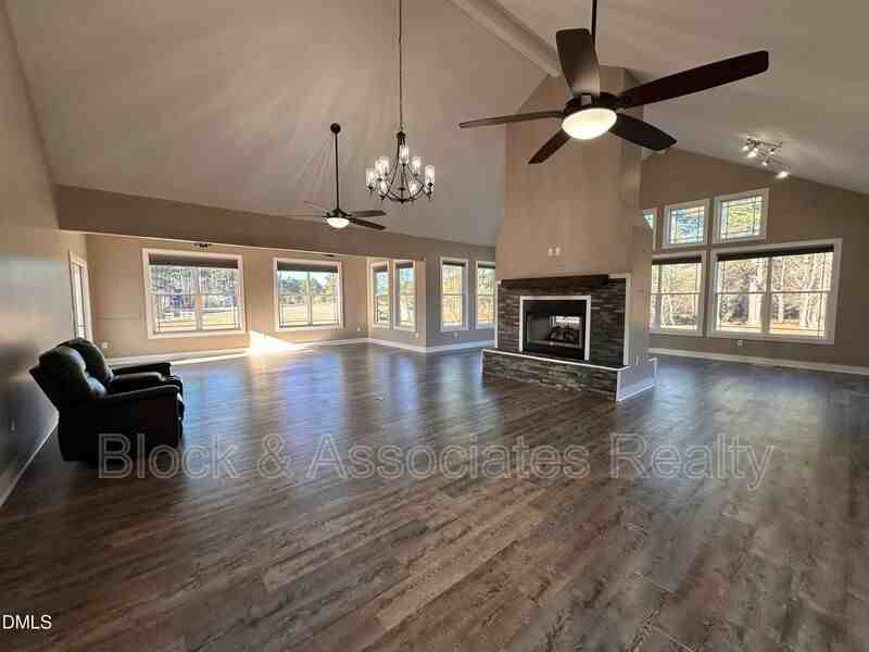 4446 Old Us Highway - Photo 2 of 37