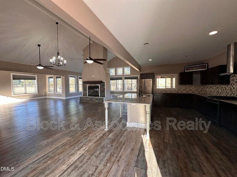 4446 Old Us Highway - Photo 3 of 37