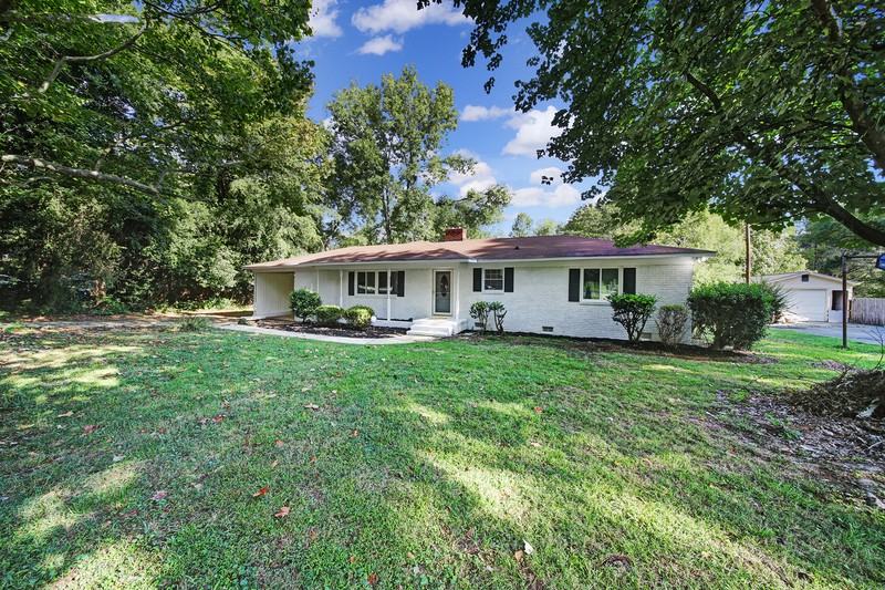 6215 Robinson Church Rd - Photo 6 of 29