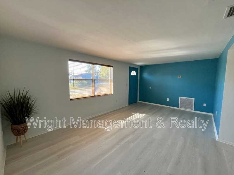 3907 Luma Dr - Photo 2 of 18