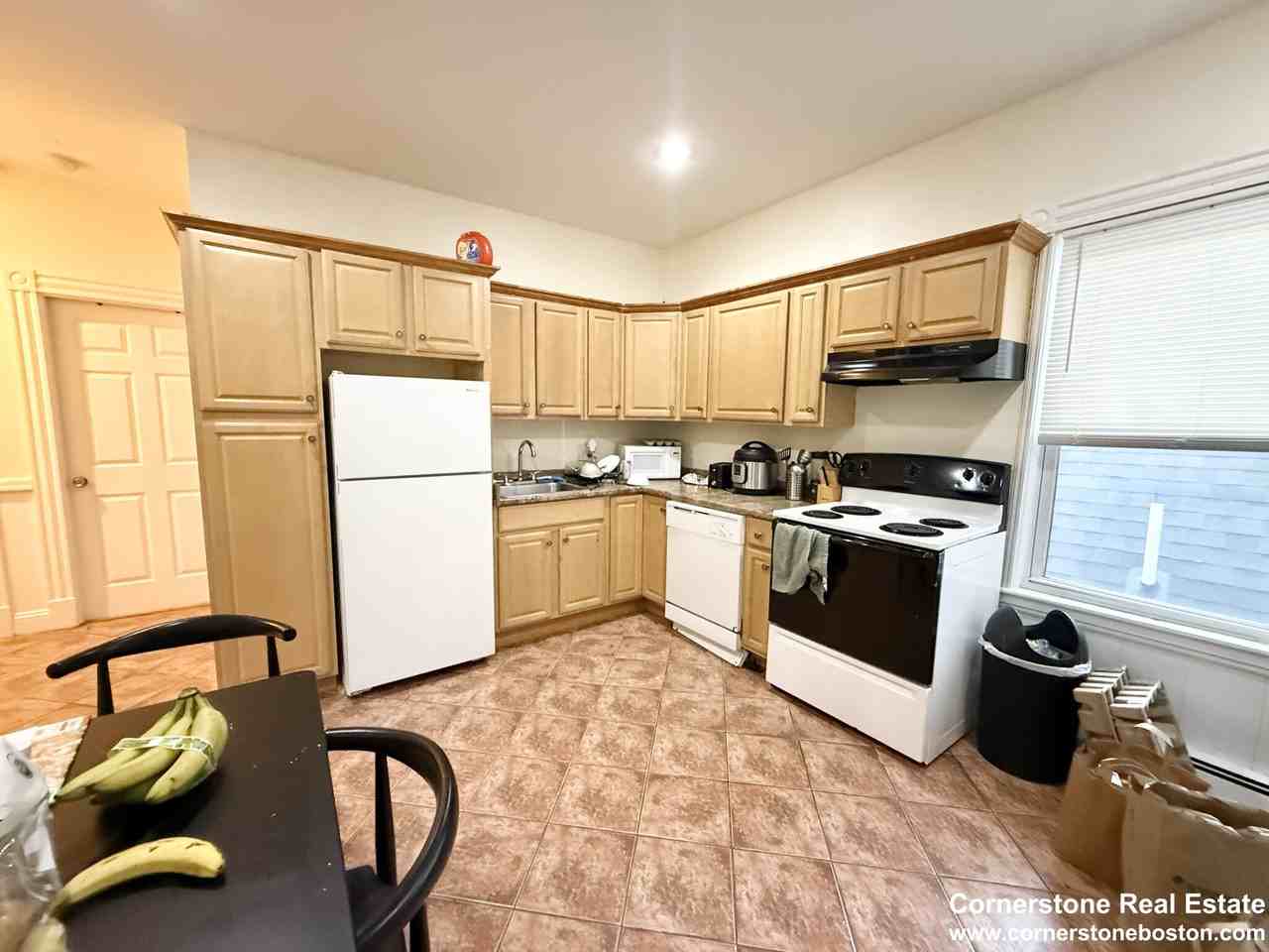 Calumet St #3 - Photo 4 of 10