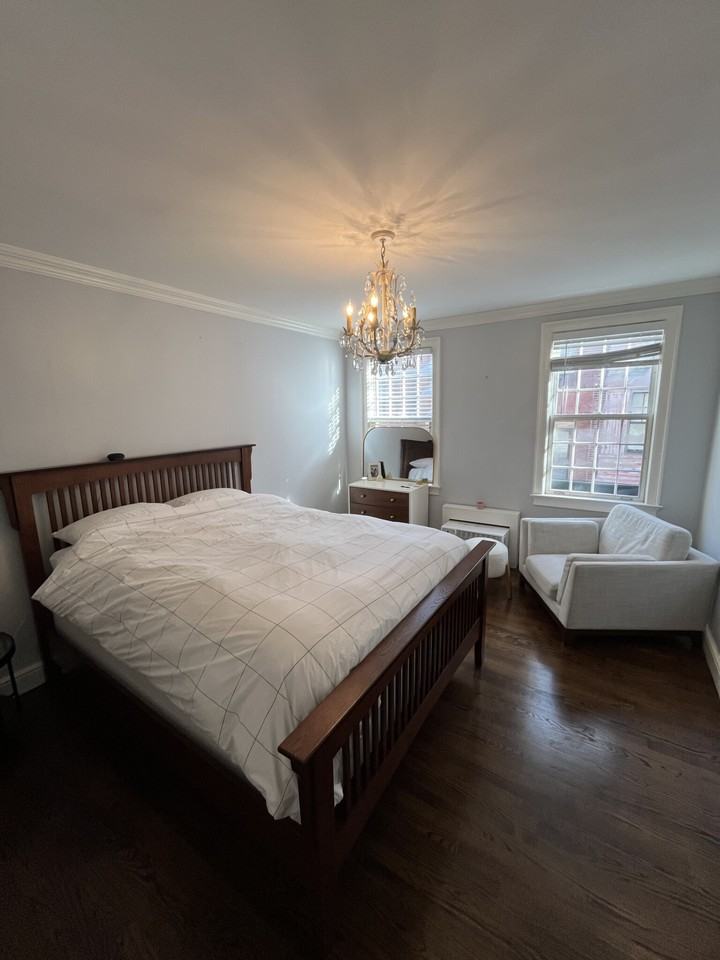 15 S Russell St - Photo 3 of 36