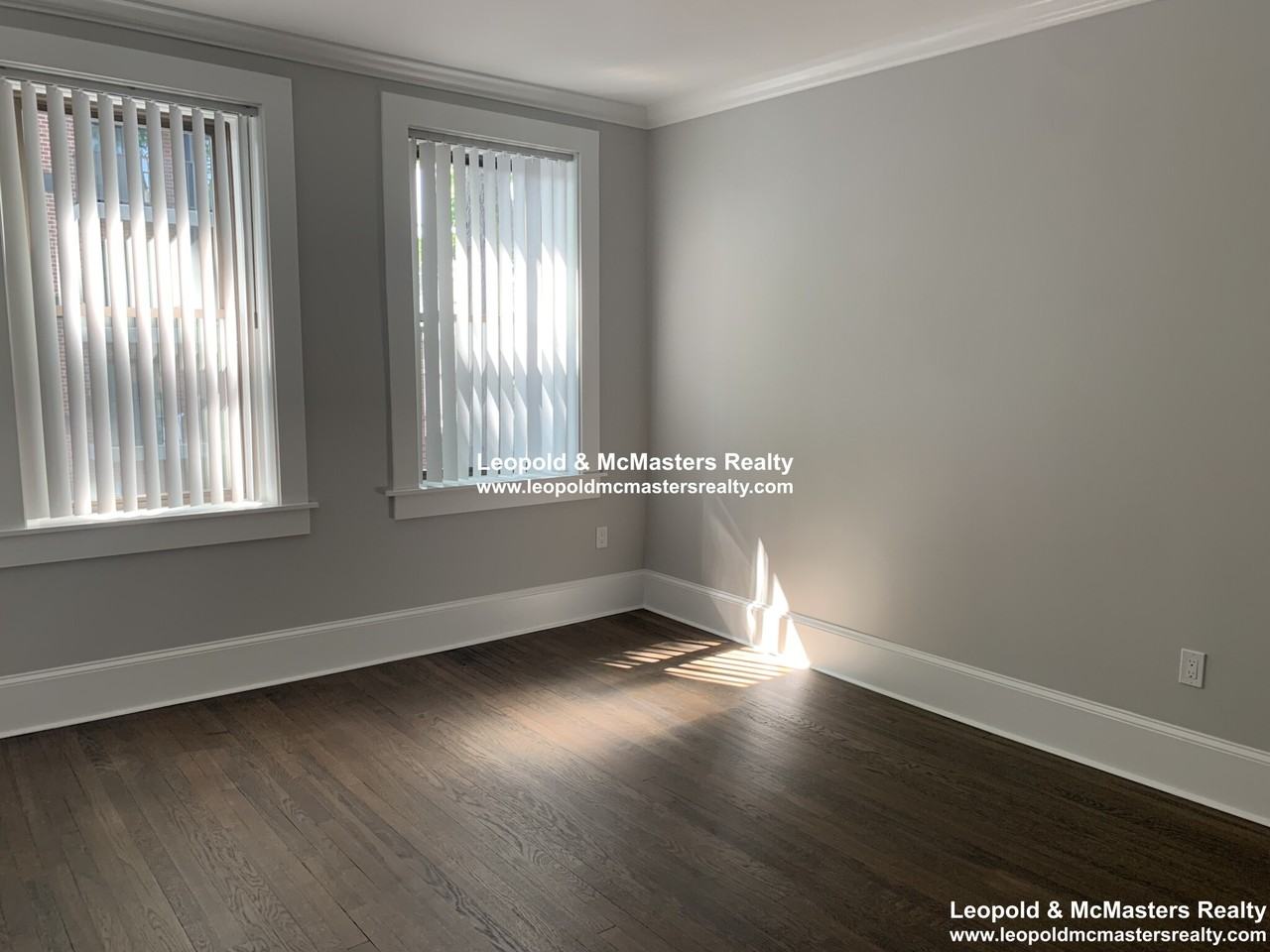 96 Longwood Ave #1 - Photo 3 of 15