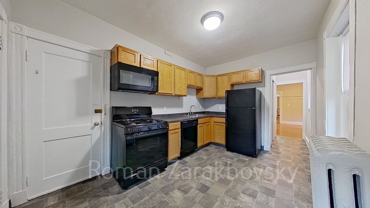 1118 Commonwealth Ave #2A - Photo 5 of 23