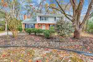featured image of 321 Shaftesbury Ln