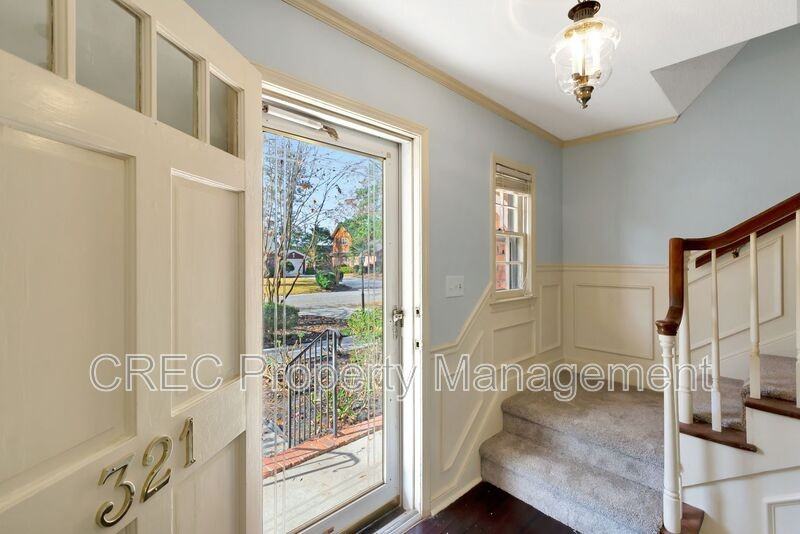 321 Shaftesbury Ln - Photo 5 of 31