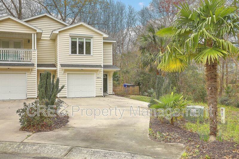 2882 Mackenzie Ct - Photo 3 of 24