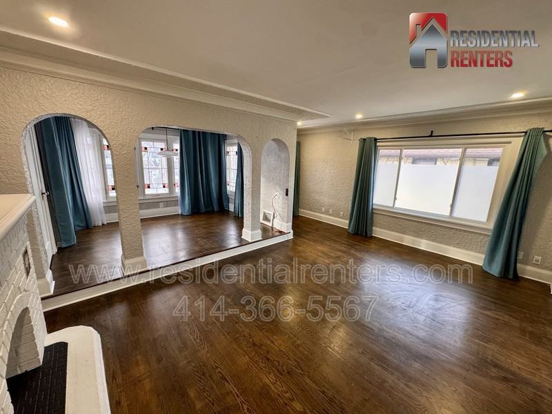 2618 N 72nd St - Photo 4 of 10