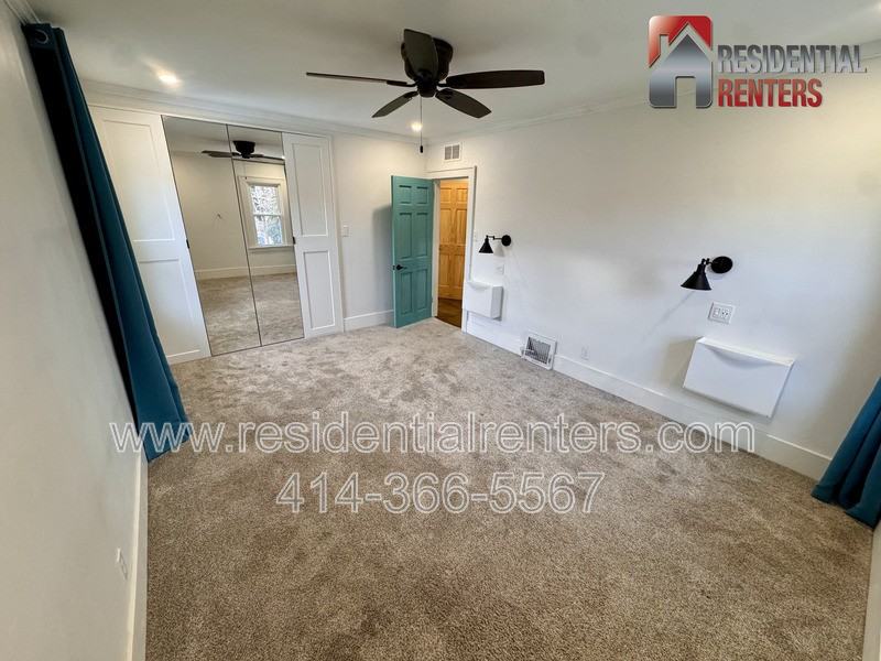 2618 N 72nd St - Photo 7 of 10