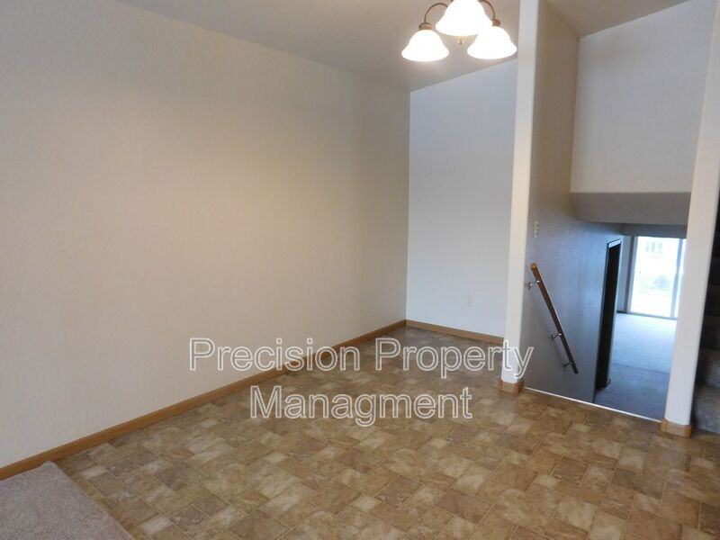 2444 Merlot Dr - Photo 7 of 18