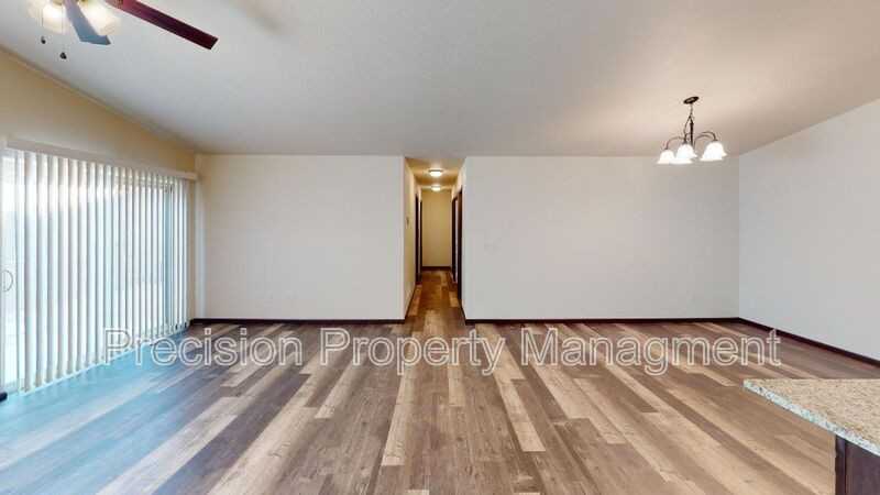 591 Westwind Rd - Photo 5 of 12