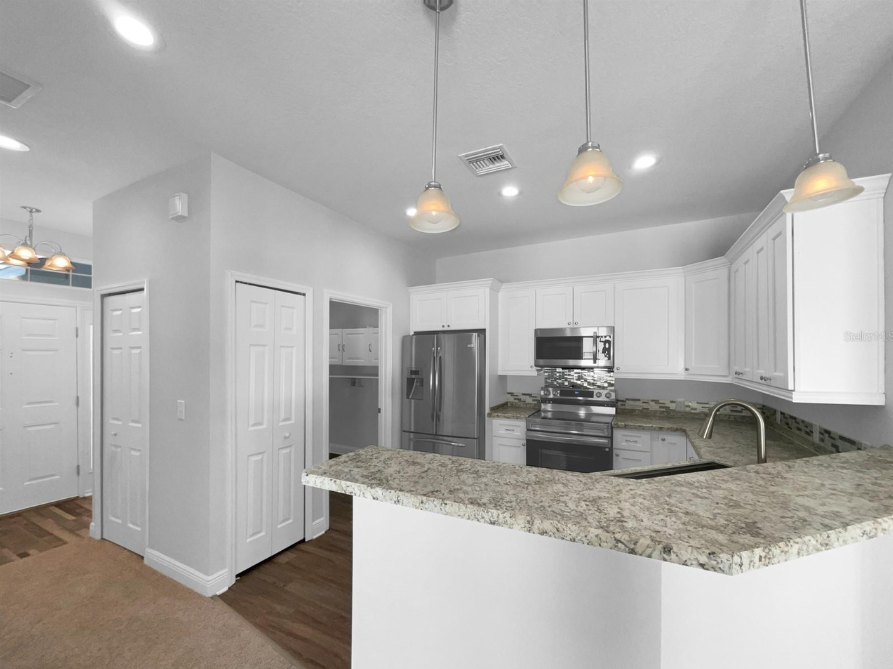 1045 James Dr - Photo 2 of 19